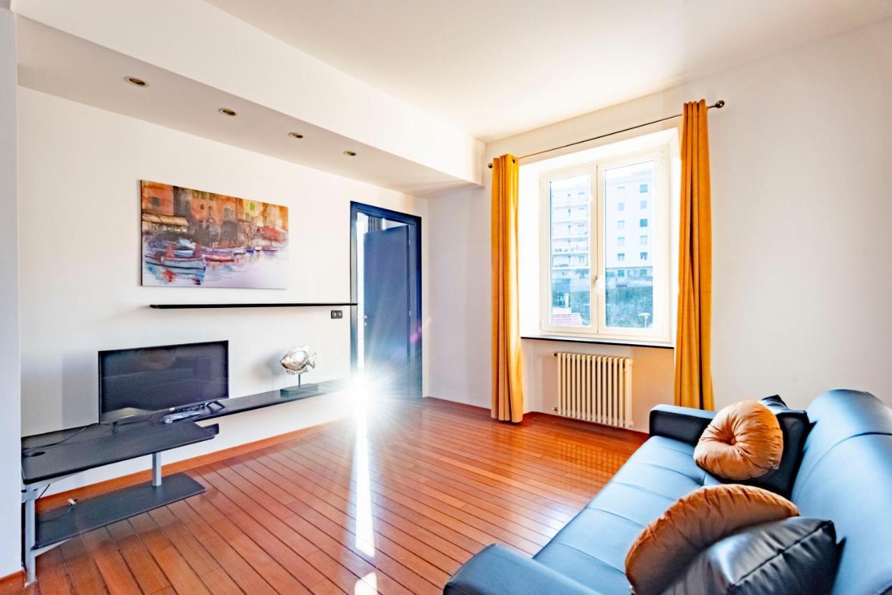 Joivy Modern Flat Next To The Sea Apartment Genova Exterior foto